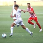 Juan Larios se mostró muy activo con sus servicios al área rival.