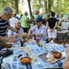 Más de mil raciones se repartieron en la comida popular de este lunes en Laguna de Negrillos.