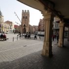 Plaza Mayor de La Bañeza, con el consistorio al fondo.