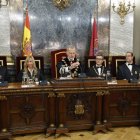 El Rey rodeado por el fiscal general, la presidenta del CGPJ y el ministro de Justicia.