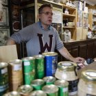 César, comerciante en Boca de Huérgano.