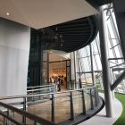 Parte de la barandilla antiincendios de la cúpula de Espacio León se cayó.