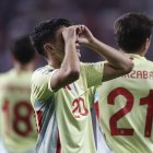 Pedri celebra uno de los goles de España en la fase de grupos clasificatorio para el Mundial 2026.