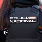 Un policía nacional.