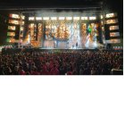 La oquesta La Misión actúa el domingo y dispone de mil metros de escenario en cinco trailers.