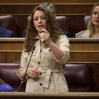 Archivo - La diputada del PP, Esther Muñoz, durante un pleno en el Congreso de los Diputados, a 25 de junio de 2025, en Madrid (España).  
