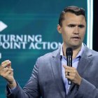 Fotografía de archivo del 26 de julio de 2024 del comentarista y activista conservador Charlie Kirk durante un evento en West Palm Beach (Estados Unidos
