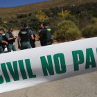 La Guardia Civil en Prado Negro, una pedanía de Huétor Santillán, localidad del asesinato de un hombre a manos de su vecino.