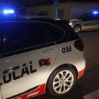 Coche de la Policía Local antes de una intervención.