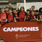 El equipo campeón del Colegio Leonés Preinfantil Masculino.
