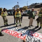 Santonja junto a las brigadas forestales en la Casa del Parque