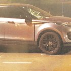 El Range Rover con el cristal roto donde impactó la estudiante ponferradina cuando cruzaba un paso de cebra