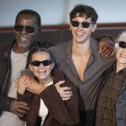 Claire Denis y los actores de 'The Fence'.