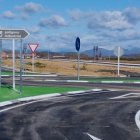 Acceso al polígono industrial de Almanza.