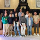 Foto de familia en el salón de plenos.