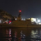 El buque de acción marítima (BAM) Furor ha zarpado la madrugada de este viernes del puerto de Cartagena para dar apoyo a la Global Sumud Flotilla que lleva ayuda humanitaria a la franja de Gaza, tras los ataques sufridos por varios de sus componentes el pasado martes. EFE/Marcial Guillén.