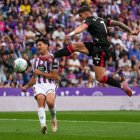 Diego Collado en la acción previa del gol de la victoria que anotó ante el Real Valladolid.