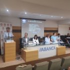Cayetano Franco, presidente del Ademar, durante la asamblea de socios celebrada en la sede central de Abanca en León.