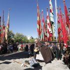 A los pies de la Basílica se congregan pendones, autoridades y fieles en la ofrenda y misa de campaña