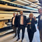 Visita de la consejera de Empleo e Industria, Leticia García, a Maderas Pisuerga.