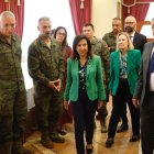 La ministra de Defensa visita el Regimiento de Artillería Lanzacohetes de Campaña número 63 de Astorga.