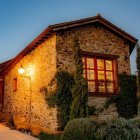 La casa rural Via Avis, en el pequeño pueblo leonés de Santa Catalina de Somoza, ha sido reconocida por Booking como una de las más acogedoras de España.