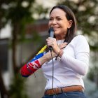 Fotografía de archivo fechada el 09 de enero de 2025 de la líder opositora María Corina Machado, hablando durante un acto de campaña en Caracas (Venezuela). EFE/ Ronald Peña R.