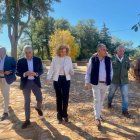 Un momento de la visita de la directora general de Vivienda.