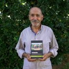 Matías González posa con su nueva publicación.