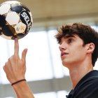 Fotografía de Enric Fontcuberta, en la que puede verse en una imagen de archivo del 24 de junio de 2023 al balonmanista Pablo Urdangarín. EFE.