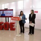 Nuria Rubio y Lorena Valle, en la presentación del manifiesto por el Día de la Mujer Rural.
