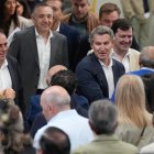 Feijóo con Mañueco ayer, en el acto con autónomos en Soria.
