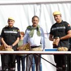 El alcalde entregó la Patata de Bronce a la UME.