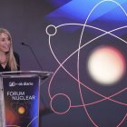 María Guardiola, presidenta de la Junta de Extremadura, en un forum sobre la central de Almaraz.