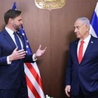 JD Vance y Netanyahu ayer, durante una reunión de urgencia en Tel Aviv.