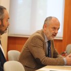 Arraiza atendiendo a los medios de comunicación