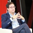 Óscar López asegura en León que a la España vaciada “se la llena con 5G”.