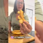 La creadora de contenido @cocinadebolsilloo presenta los fisuelos leoneses que ha preparado en casa, en un vídeo que ha conquistado a miles de usuarios por su sencillez y sabor.