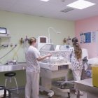 Dos enfermeras del área de Ginecología.