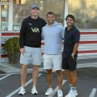 Galán (derecha) junto a Ross Schraeder y Jack Imperato.