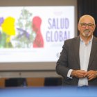 Ignacio López Goñi, ayer en la Facultad de Biología de la Universidad de León.