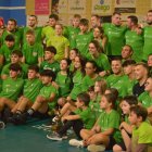 El equipo de La Montaña celebra su victoria.