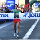 Raúl Celada se impuso en la meta de la Behobia-San Sebastián.