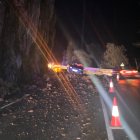 Estado en el que quedó la carretera tras el derrumbe.