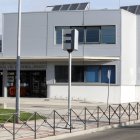 El polideportivo está situado en el Ejido.