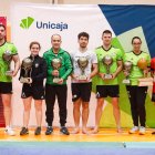Los supercampeones y campeones del corro final de temporada con Diario de León y Unicaja de mecenas.
