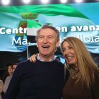 Alberto Núñez Feijóo junto a María Guardiola durante un acto público ayer, en Extremadura.