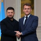 Zelenski con Macron, ayer.