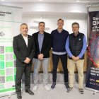 Foto de familia de la presentación del seminario de baloncesto.