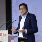 El ministro para la Transformación Digital y de la Función Pública Óscar López, durante su intervención este sábado en las jornadas 'La universidad pública, motor de la igualdad y futuro de la Comunidad de Madrid.